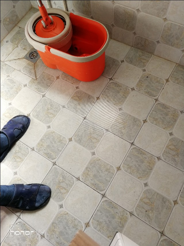 甩干机不排水是什么原因引起的,甩干机老是崩闸是怎么回事