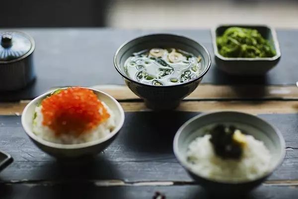 整理饭桌的秘诀,怎么拍一人食饭桌