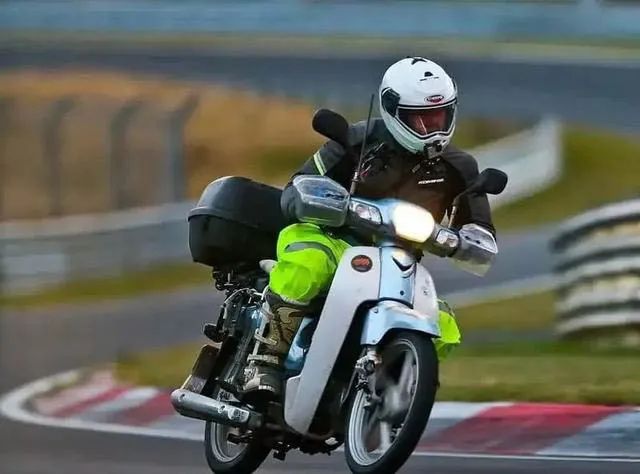从赛道到街道尽享驾驶乐趣,从赛道到街道