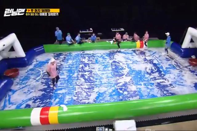 韩综被指抄袭乘风破浪的姐姐,韩综diss中国