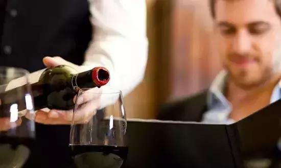 酒店夜间突发事件处理流程,中餐酒店突发事件处理流程