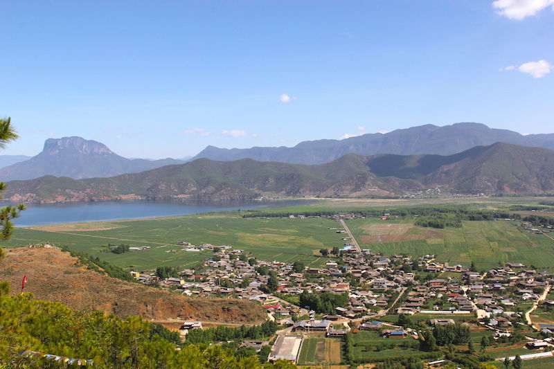 凉山旅游景点古村古寨古镇,四川凉山悬崖上的村庄旅游