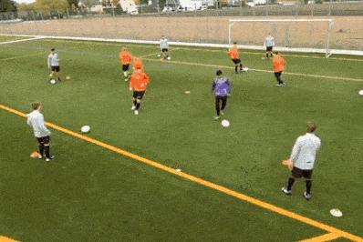 新手踢球如何防止拉伤,科学足球训练