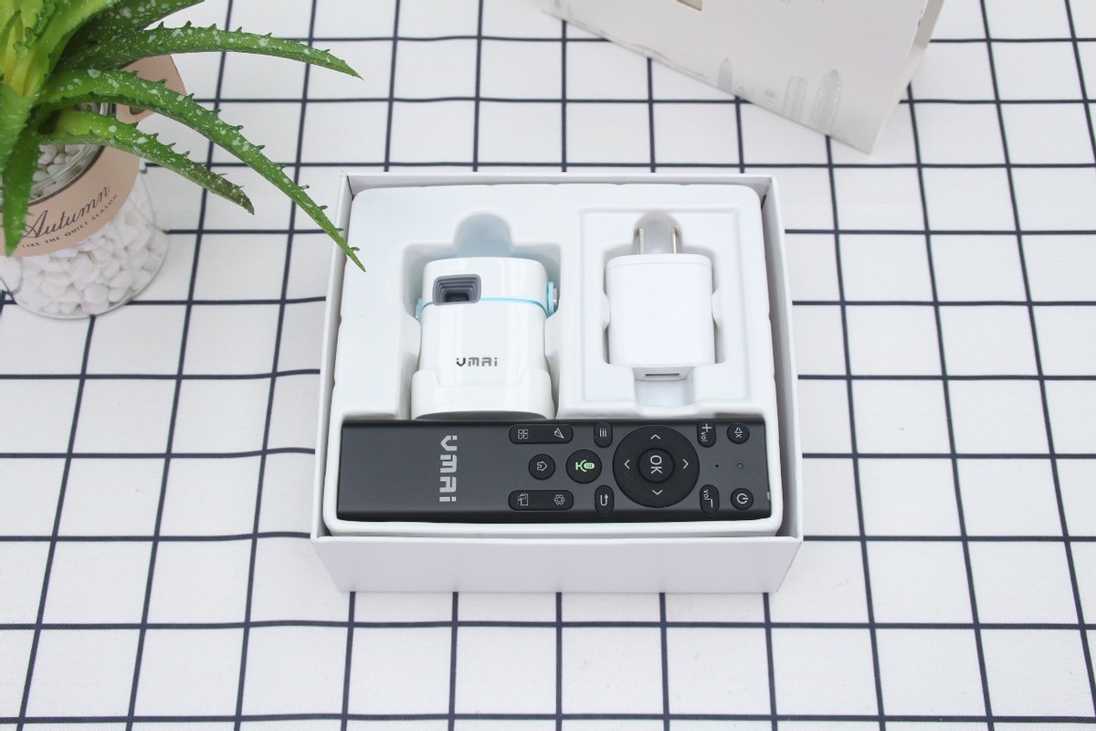 “啵啵”都在用的微投影，颜值和实力一样能打