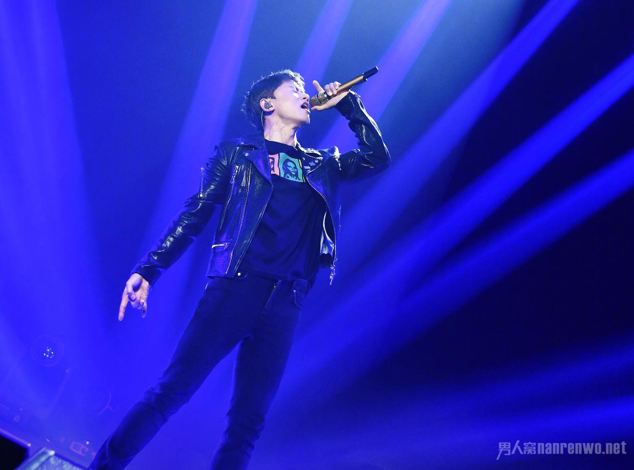 声音不好听怎么练唱歌技巧,怎么样才能提高唱歌声音