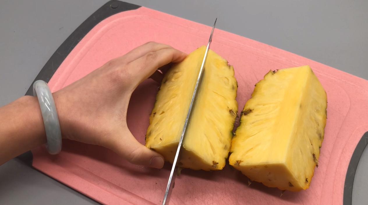 今天教你快速切水果,现在才知道菠萝可以这样切