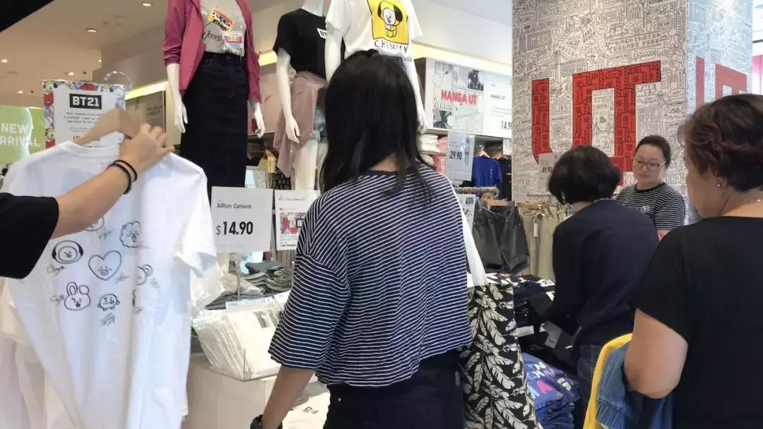 优衣库重磅t恤,优衣库xkaws联名衣服