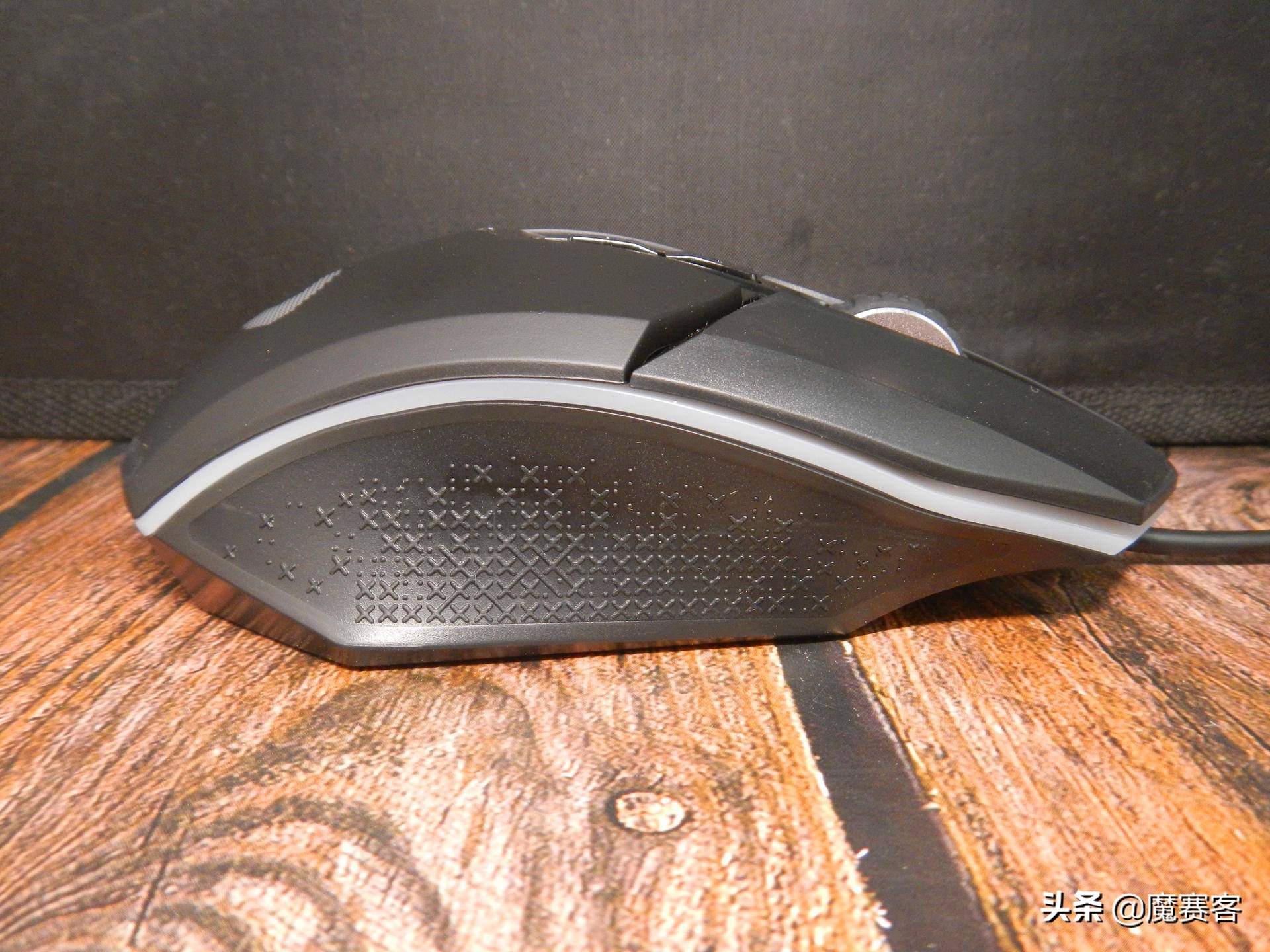 达尔优牧马人鼠标em905,达尔优em915kbs和罗技g502哪个好