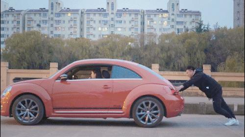 电瓶没电了怎么判断充满了,电瓶亏电原因及解决方法