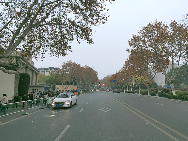 南京相隔百年的照片,南京城景对比图