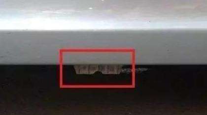 汽车下面凸起小铁板有什么用,汽车车门创新亮点