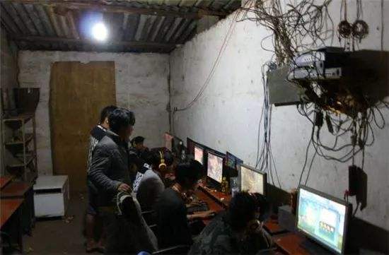 10年前网吧里的小学生,可能是“杀人犯”,这些网吧趣事你听过吗