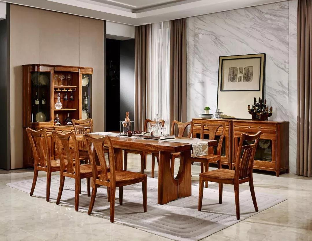 实木餐桌桌面必须要铺桌布吗,实木餐桌铺玻璃还是桌布