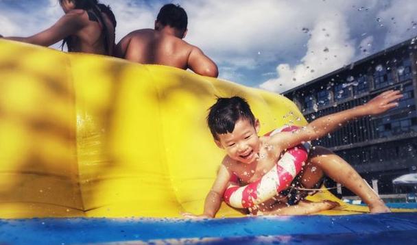 全能家轿，幸福启程！东风日产携手长隆海洋王国打造#幸福假期#