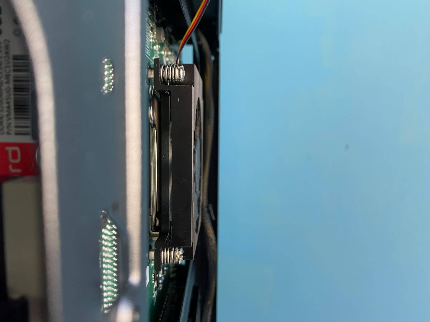 换cpu和主板电脑里的东西还有吗,电脑系统是装在主板还是cpu上