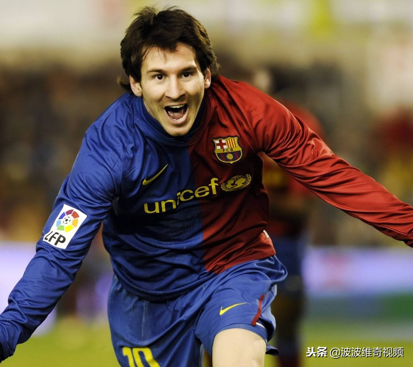 内马尔秀脚法看愣姆巴佩图片,姆巴佩在梅西和内马尔面前秀脚法