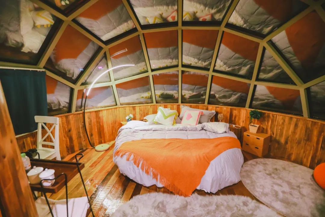 住进超梦幻玻璃星球，体验“全国最有文化特色必睡民宿”，还有网红露营地等你来！