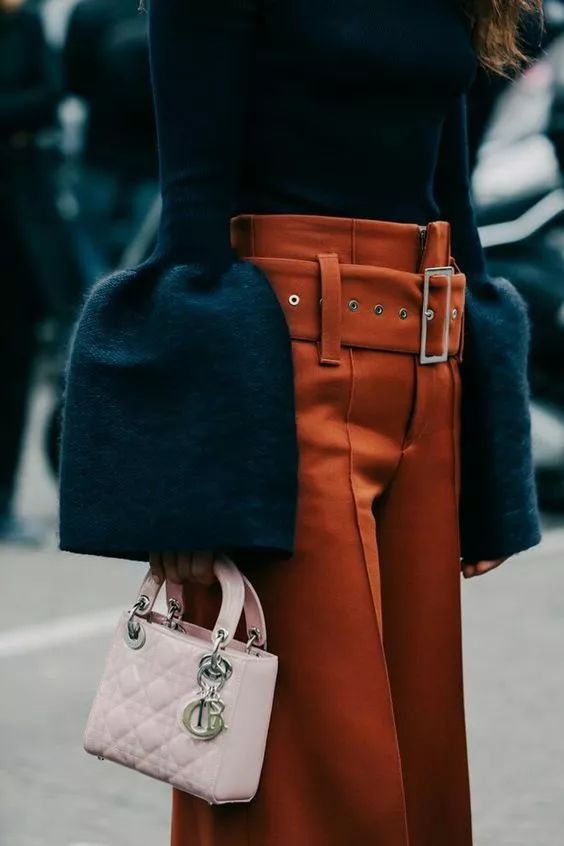 女人一定要有个好包吗,为什么女人只需要一个拥抱