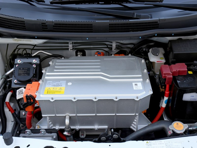 东风不再传统!10万以内的电动车俊风ER30,这才是真的酷炫风