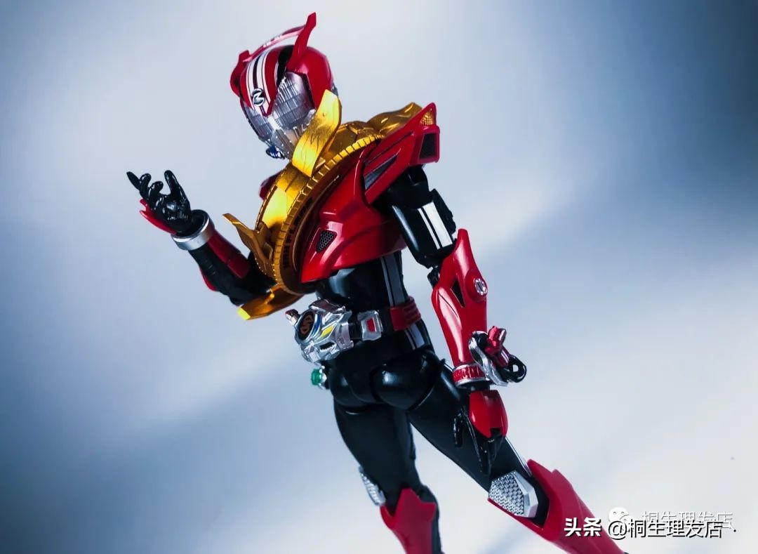 座驾最贵的假面骑士！假面骑士Drive驰骑shf测评