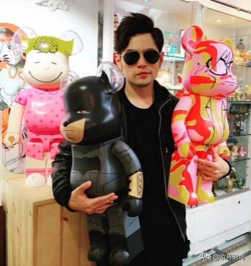 积木熊星爆价格,积木熊bearbrick周杰伦