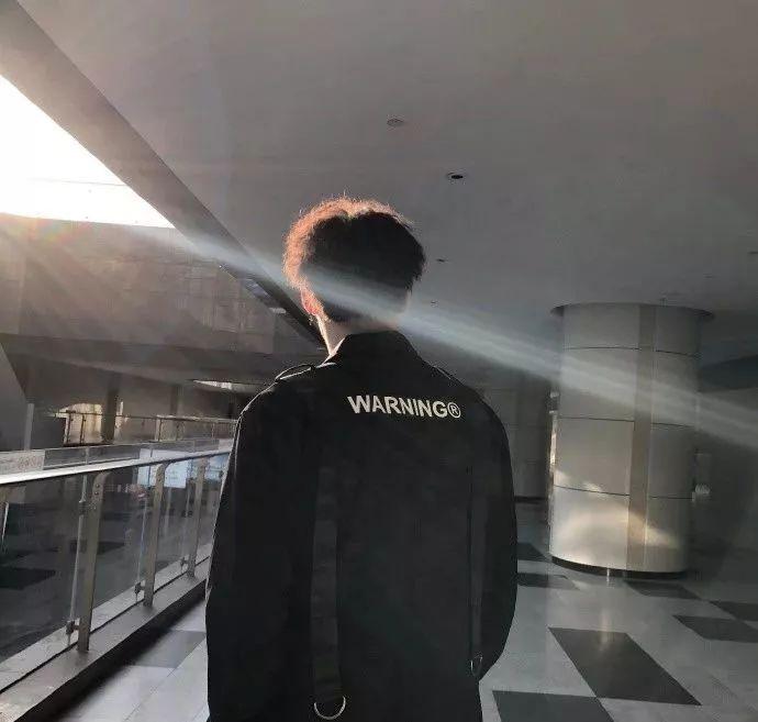 冬季时髦穿搭教程,换季穿搭怎么才能受妹子欢迎