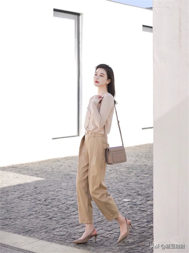 很壮的人穿西装怎么穿呢,穿西装为什么显得特别壮实