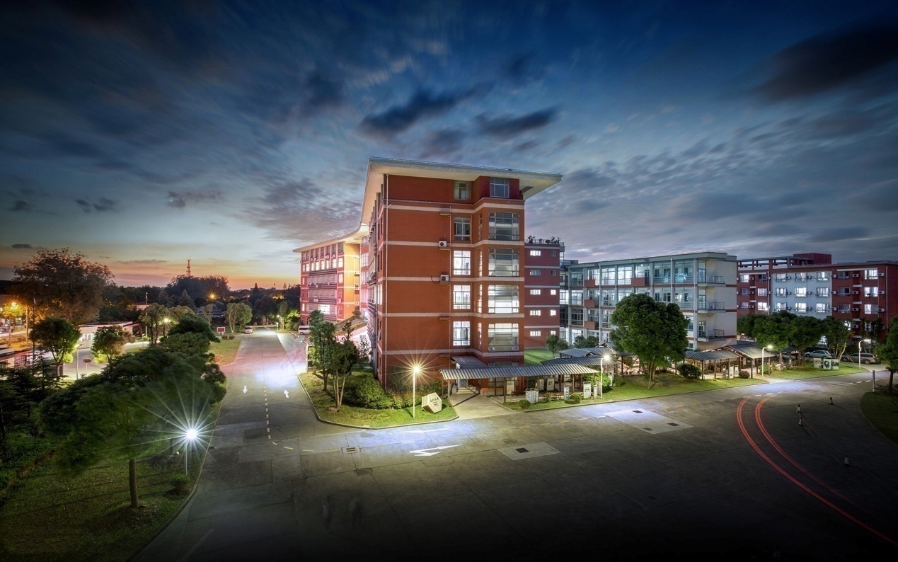 乘风破浪的毕业生，震旦职业学院欢迎您