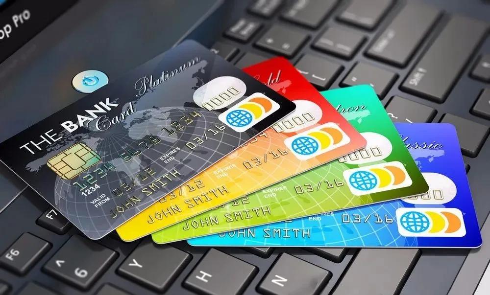 信用卡是有用的还是危险的,信用卡当成储蓄卡用有什么不好