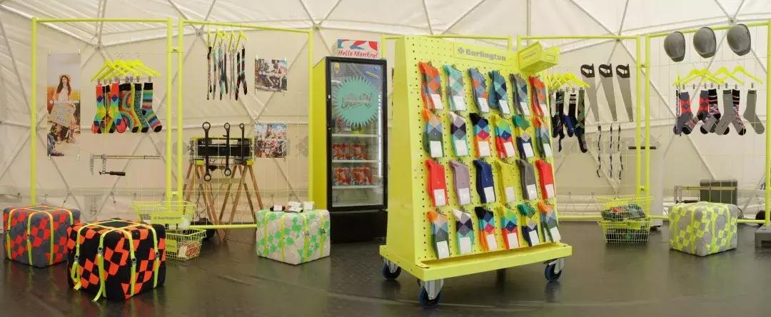 “誒，把你做的男装趋势笔记借我抄下”