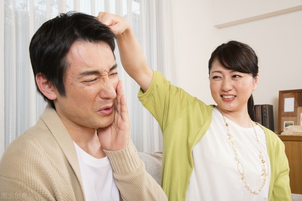 夫妻吵嘴心情不好怎么劝,夫妻之间说不到两句话就大吼大叫