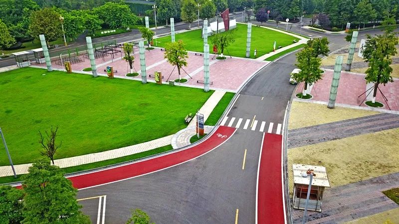 成都绿道被隔开,成都被3条路包围的楼盘