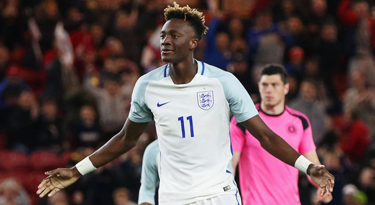 穆里尼奥3000万英镑,穆里尼奥2000万欧元