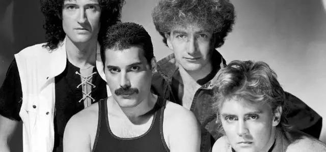 他们征服了这被世人铭记的传奇音乐圣殿，再次创造K-pop新历史