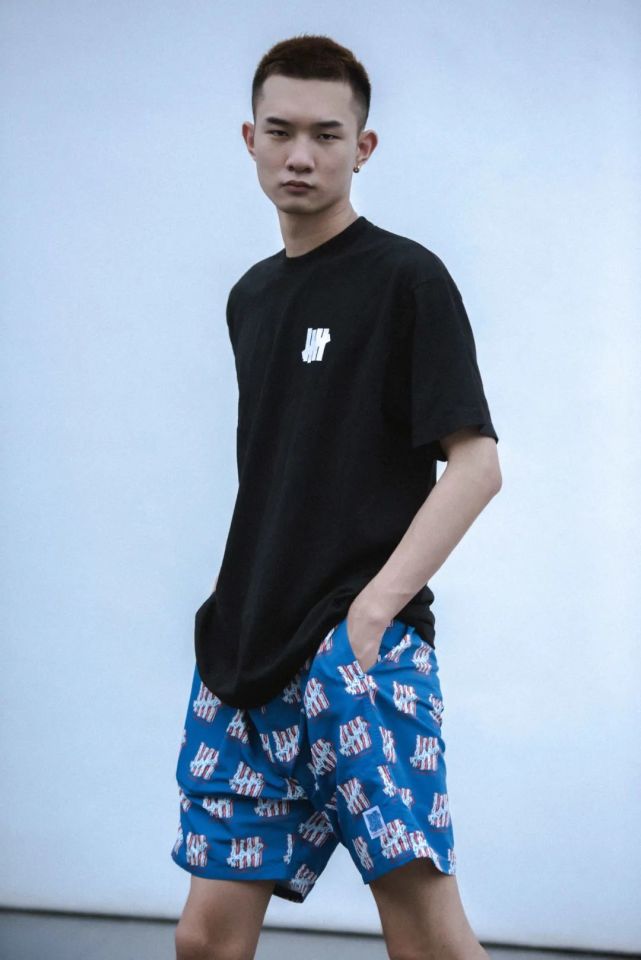 秘！陈冠希和神秘大佬一起拍的Vlog视频，深扒一下，手慢无