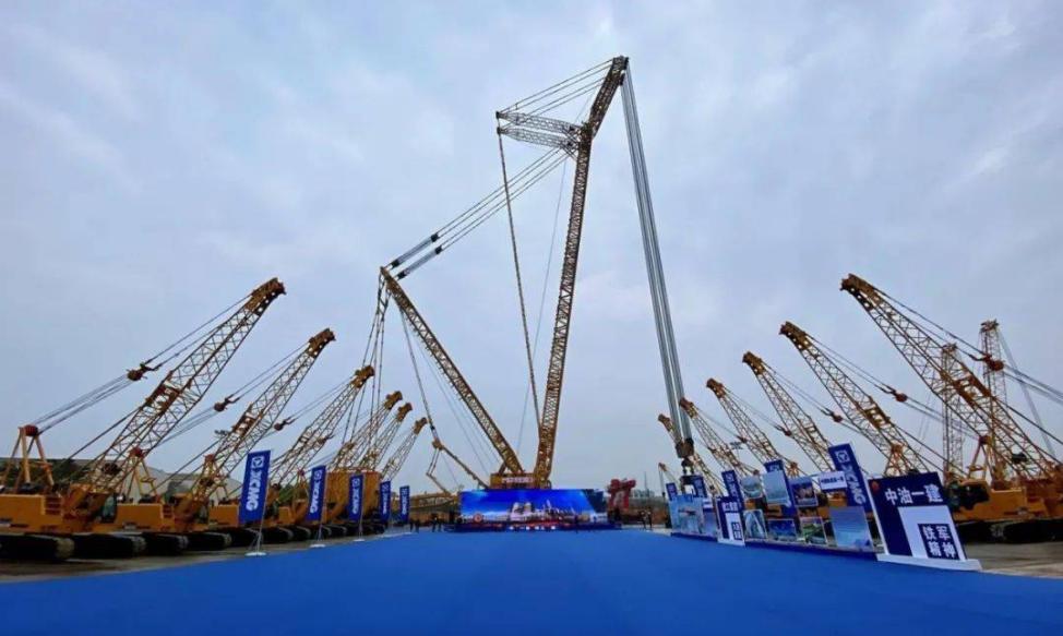 中国最高的吊车能吊多高,中国4000吨起重吊车