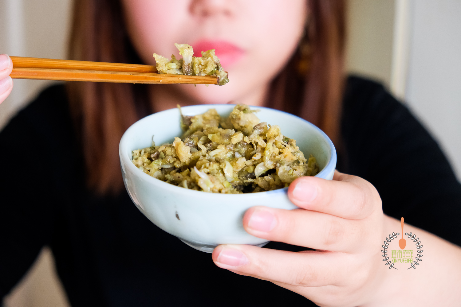 没有面粉又想吃蒸槐花的最佳吃法,蒸槐花不粘不坨有秘诀