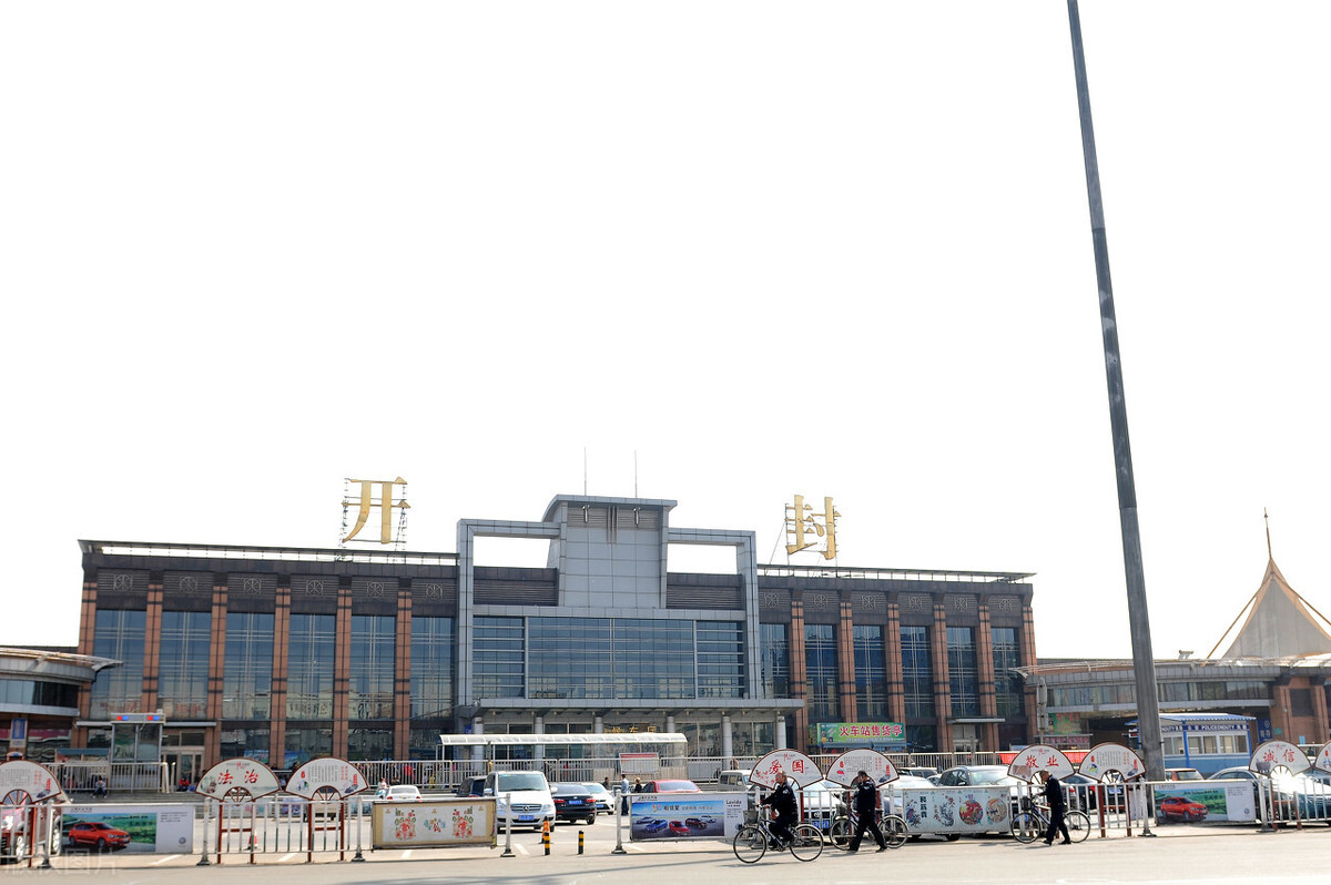 河南制造永远的痛：开封矛盾日化，从全国前5到0元*身卖**，扼腕叹息