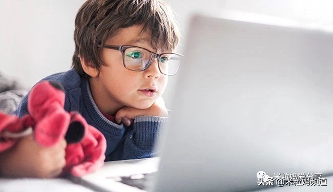 贾静雯的女儿眼睛是远视还是近视,贾静雯眼近视多少度