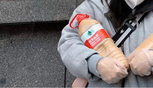 秋天的第一杯奶茶文案发给男朋友,科普一下秋天的第一杯奶茶文案