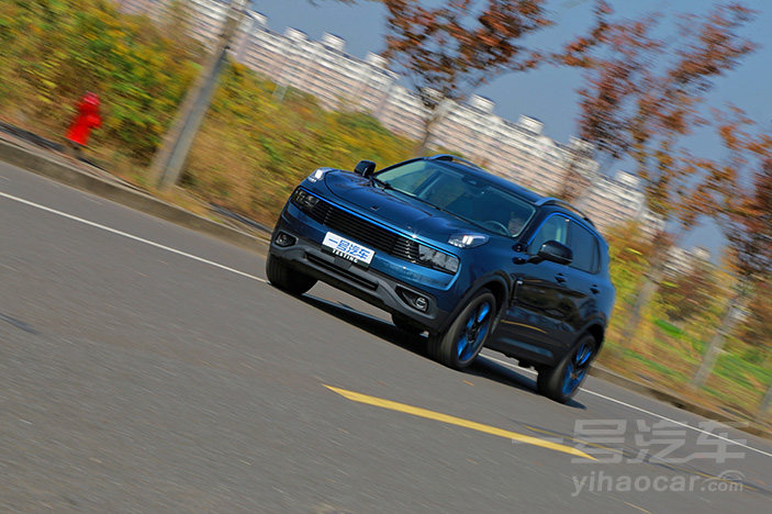 领克01试驾大飙车,领克01四驱halo试驾视频