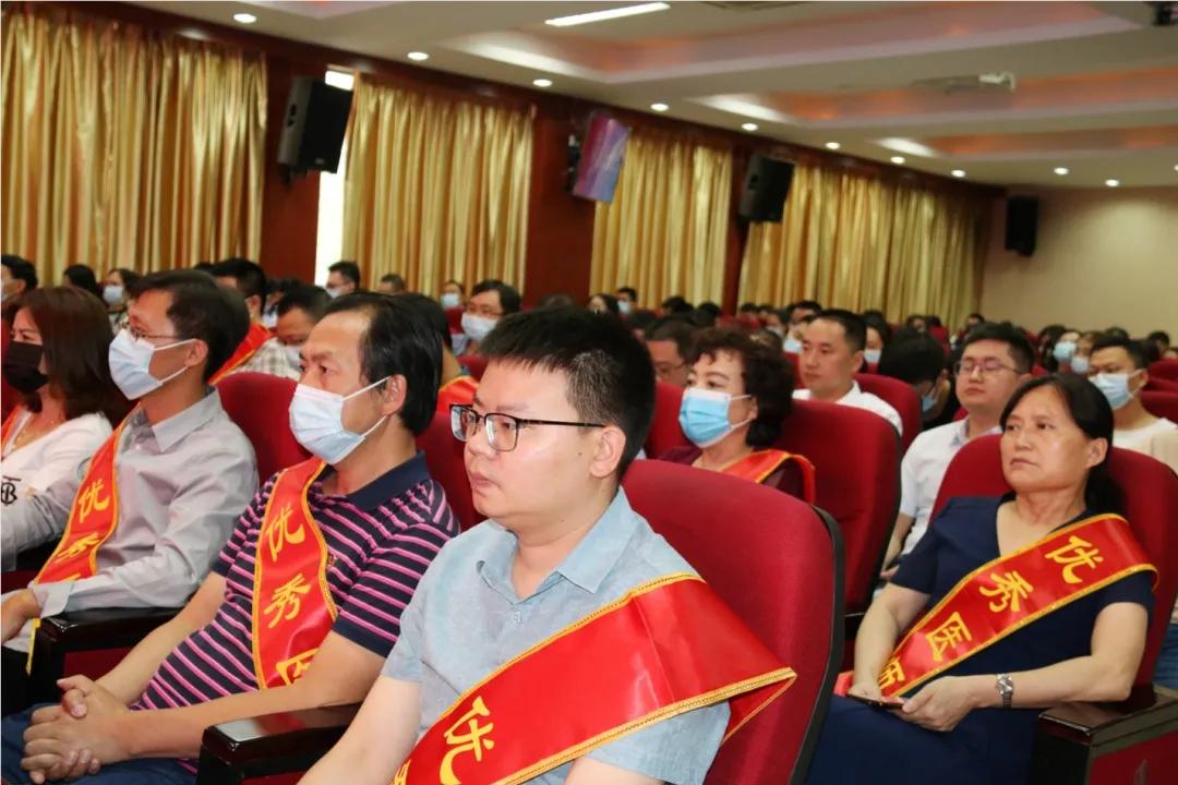 弘扬抗疫精神弘扬正能量,弘扬正能量众志成城抗疫情