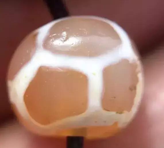 藏传文玩老塑料珠子,文玩老珠