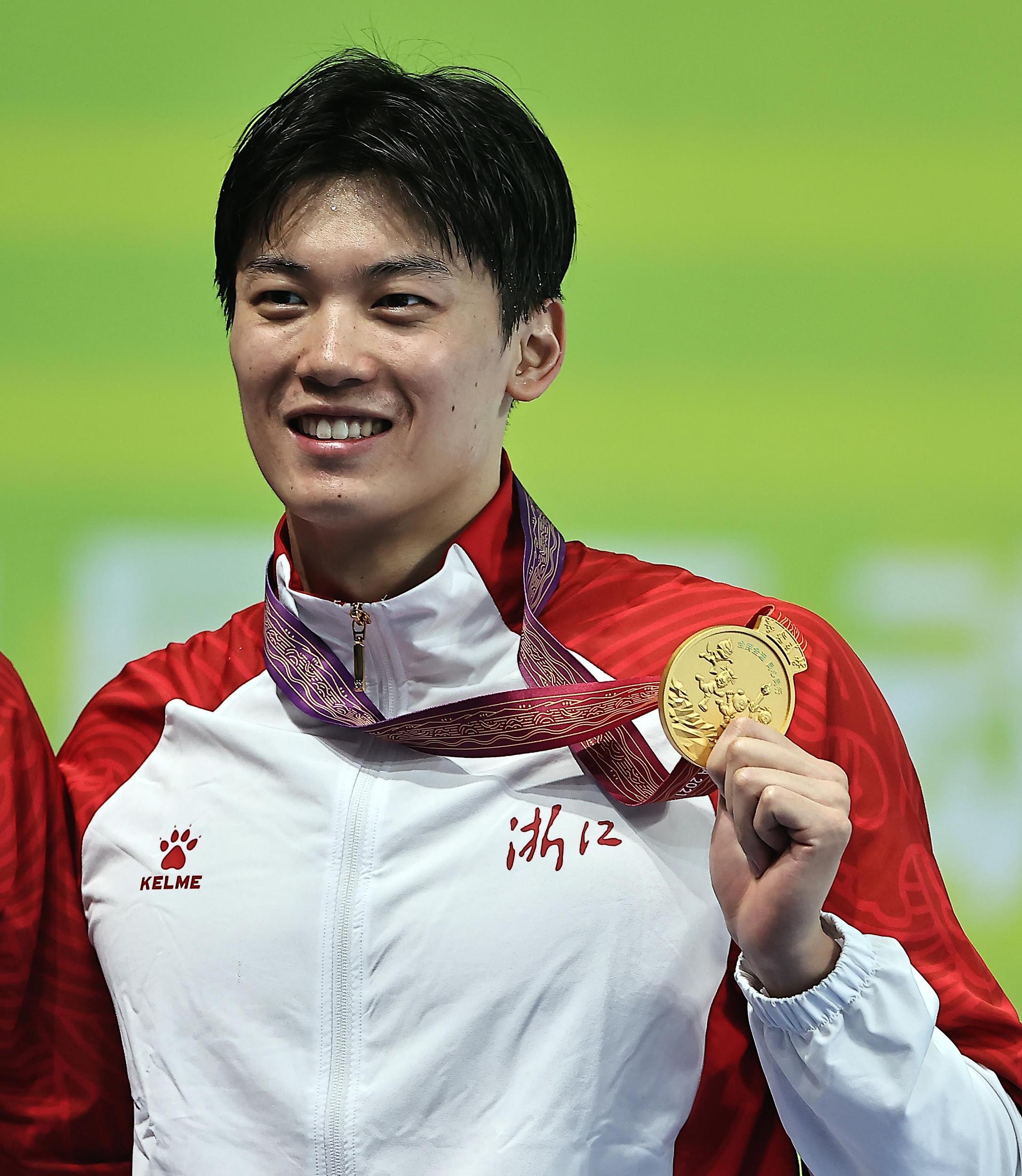 苏炳添国家队短袖田径服,苏炳添奥运装备