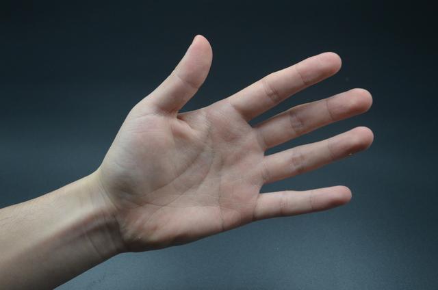 手上的老茧怎么去除小窍门,手指老茧怎么去除小窍门