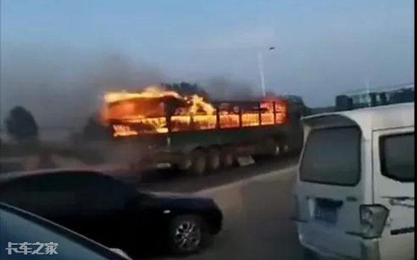 你站出来的样子足以温暖全世界，2020年卡车司机感动瞬间回顾