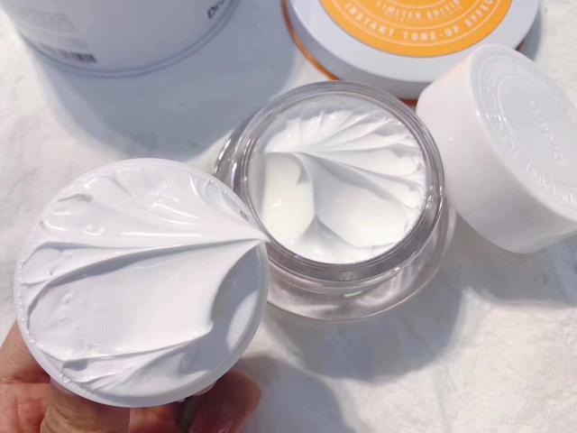 18岁面霜推荐排行榜第一名,修护紧致提拉滋润保湿好用的面霜