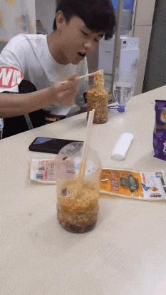 把车标全部抠掉违法吗,把车标抠下来清灰