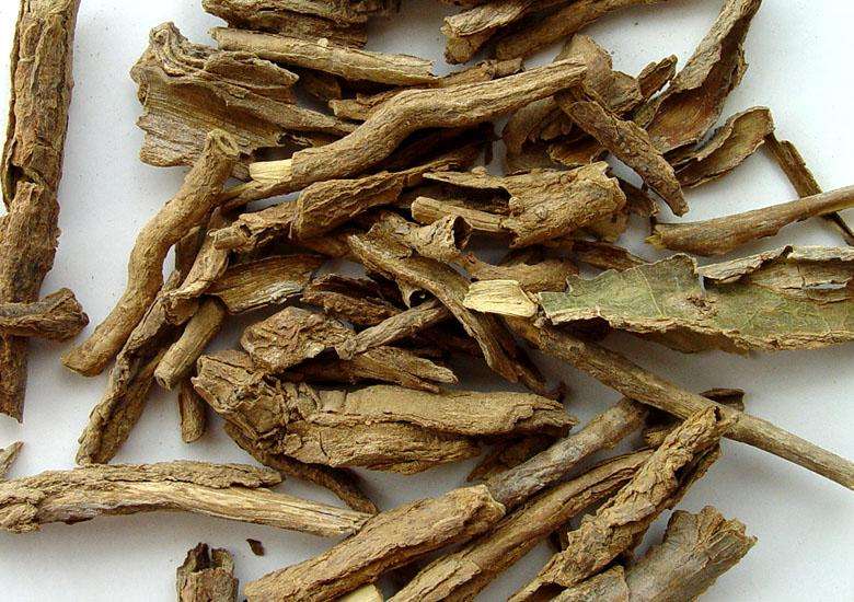 保温杯里泡枸杞枸杞需要吃掉吗,保温杯泡枸杞养生之道