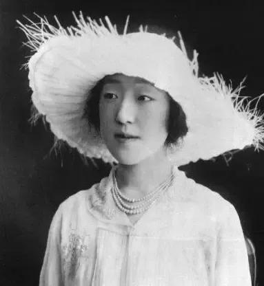 日本平民皇后美智子结局,日本贫民皇后美智子精神病